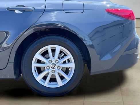 Used 2025 Toyota Camry LE image 33