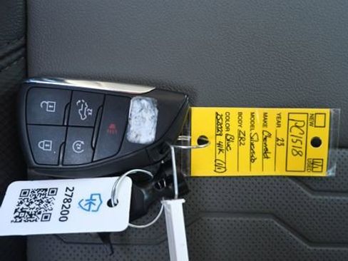 Used 2023 Chevrolet Silverado 1500 ZR2 w/ Technology Package image 29