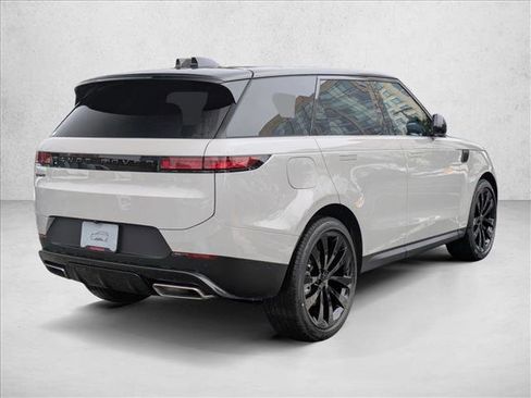 New 2026 Land Rover Range Rover Sport SE image 2