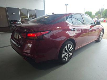 Certified 2022 Nissan Altima 2.5 SV w/ SV Premium Package