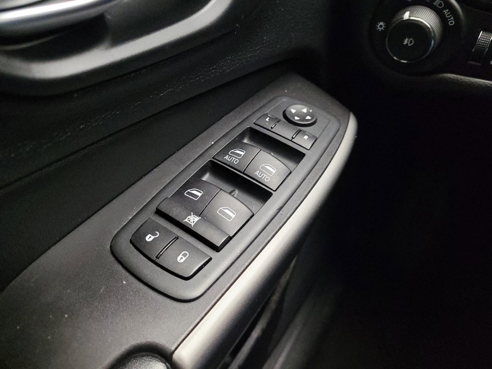 Used 2021 Jeep Cherokee Latitude Lux 80th Anniv w/ Quick Order Package 26U 80TH AWD/4WD image 27