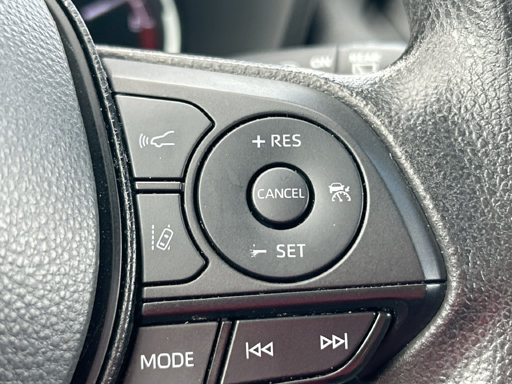 Used 2024 Toyota RAV4 LE FWD image 17