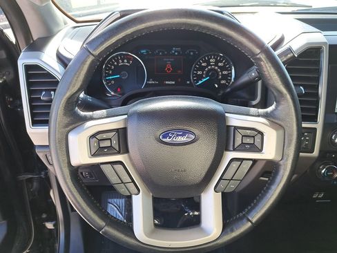 Used 2018 Ford F150 Lariat image 18