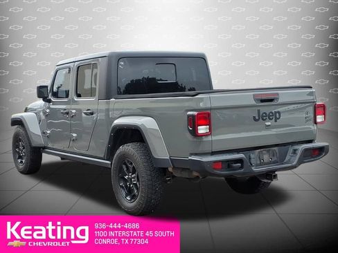 Used 2021 Jeep Gladiator Sport AWD/4WD image 2