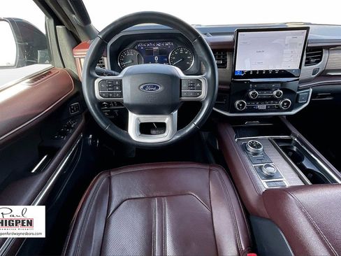 Certified 2024 Ford Expedition Limited image 5