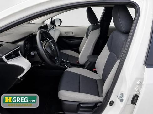 Used 2025 Toyota Corolla LE FWD image 10