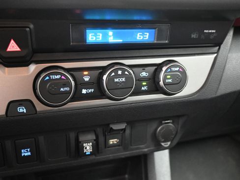 Used 2022 Toyota Tacoma SR5 w/ Technology Package RWD image 14