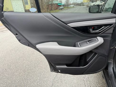 Used 2021 Subaru Outback Limited image 30