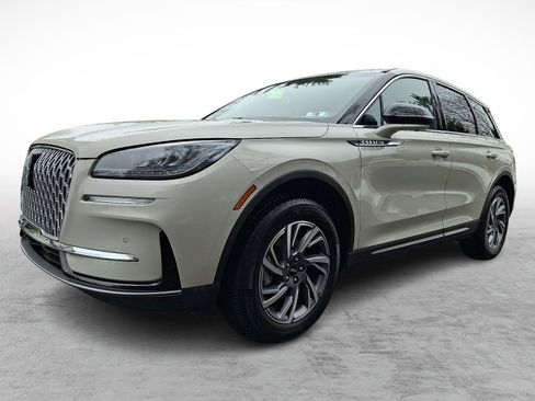 Used 2024 Lincoln Corsair AWD w/ Equipment Group 101A image 3