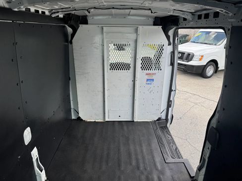 Used 2020 Ford Transit 250 Medium Roof AWD w/ Load Area Protection Package image 12
