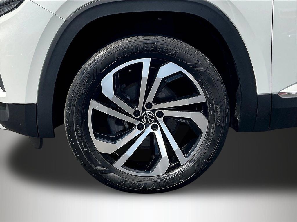 Used 2023 Volkswagen Atlas SEL AWD/4WD image 34