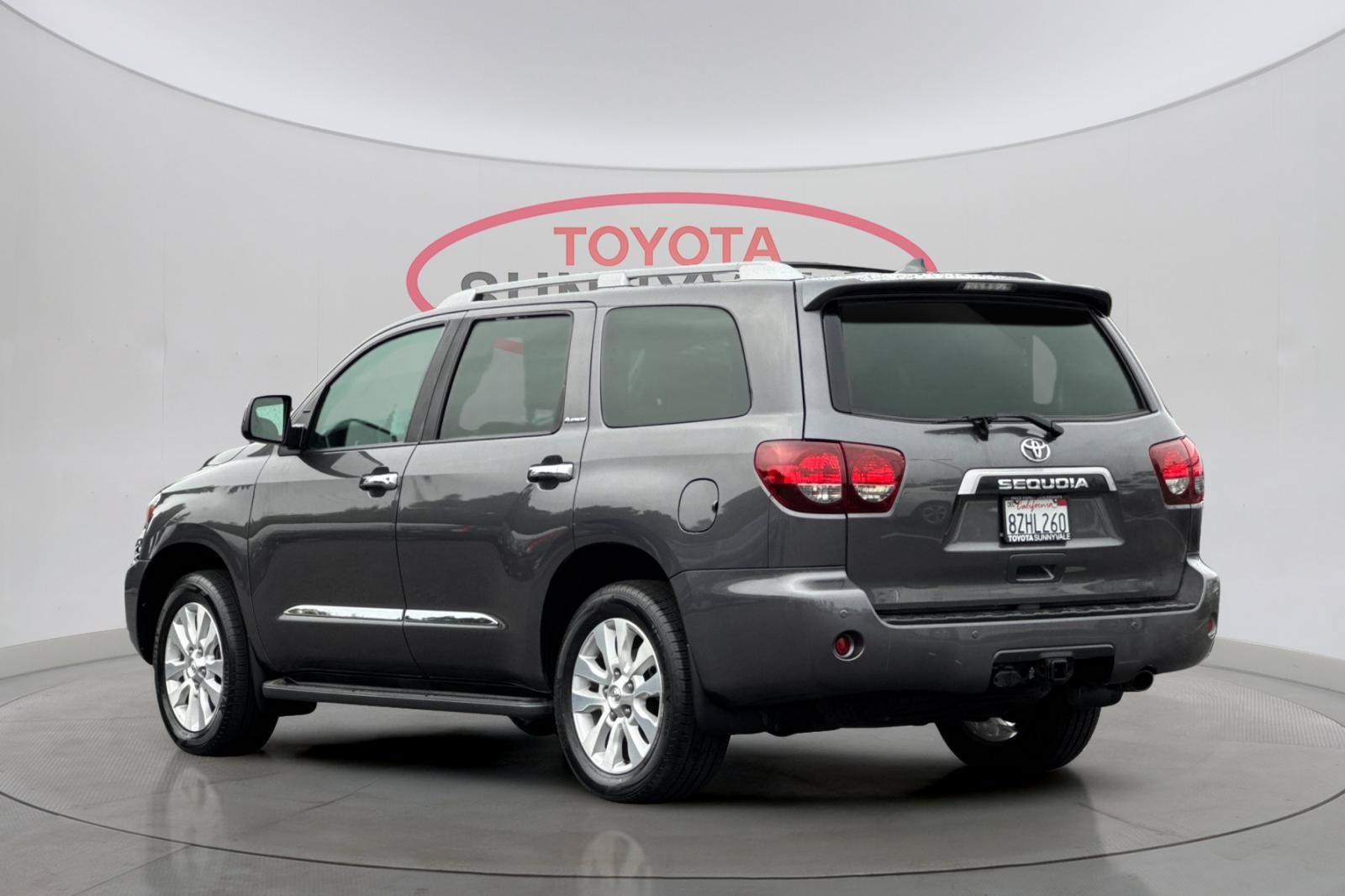 Used 2022 Toyota Sequoia Platinum AWD/4WD image 7