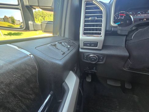 Used 2017 Ford F350 Lariat w/ Lariat Ultimate Package AWD/4WD image 22