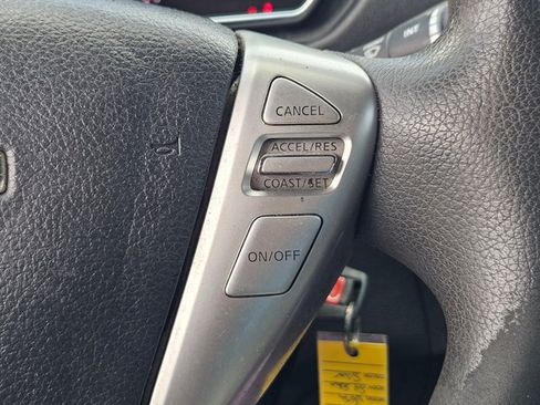 Used 2018 Nissan Versa SV FWD image 11