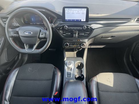 Certified 2025 Ford Escape ST-Line FWD image 5