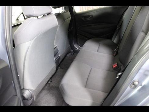 Used 2022 Toyota Corolla LE FWD image 13