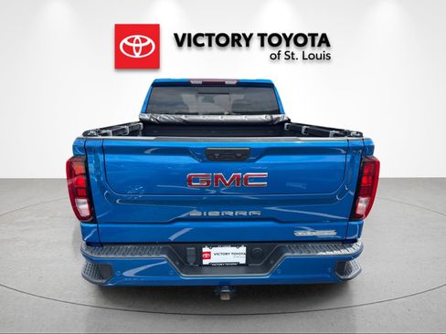 Used 2022 GMC Sierra 1500 Elevation w/ Elevation Premium Package AWD/4WD image 4