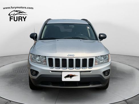 Used 2011 Jeep Compass Latitude AWD/4WD image 8