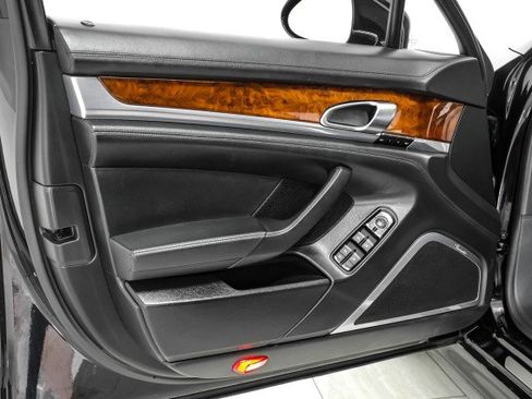 Used 2010 Porsche Panamera Turbo image 46