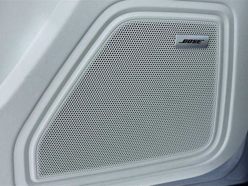 New 2026 Porsche Macan image 12