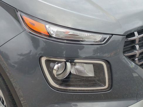 New 2026 Hyundai Venue SEL FWD image 10