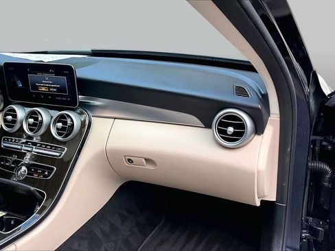Used 2021 Mercedes-Benz C 300 Sedan image 19