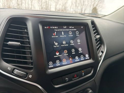 Used 2021 Jeep Cherokee Latitude Lux w/ Comfort/Convenience Group image 31