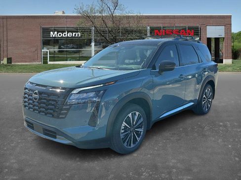 New 2026 Nissan Pathfinder Platinum image 1