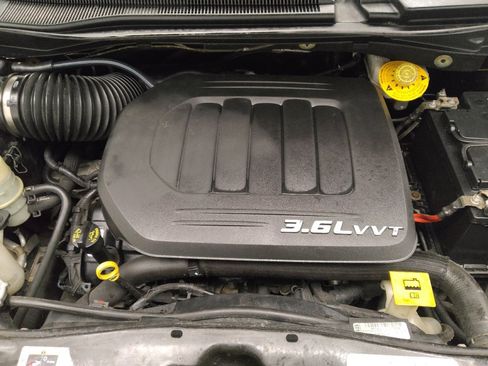 Used 2018 Dodge Grand Caravan SXT FWD image 29