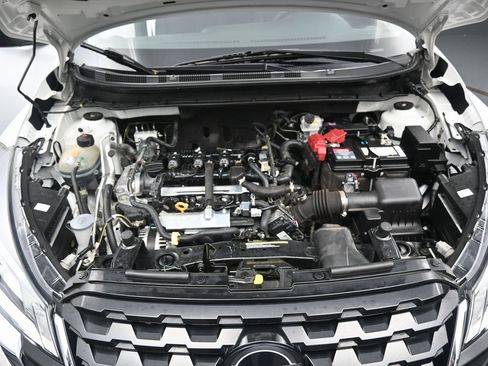 Used 2024 Nissan Kicks S image 29