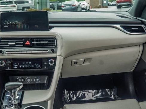 Used 2025 Genesis G70 2.5T AWD/4WD image 18