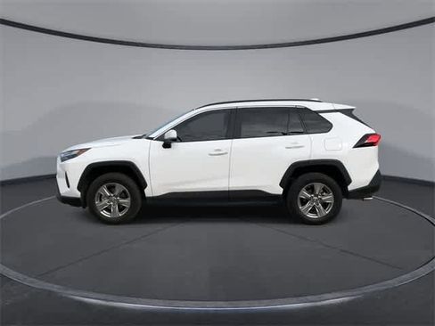 Used 2025 Toyota RAV4 XLE image 5