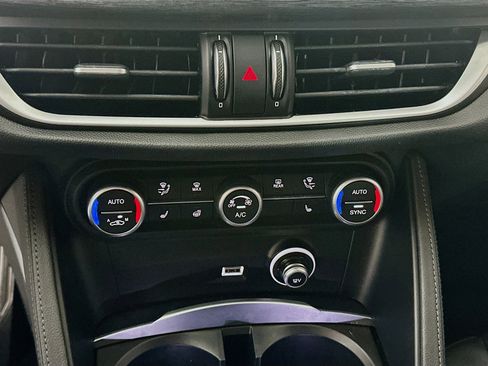 Used 2022 Alfa Romeo Stelvio Sprint image 24