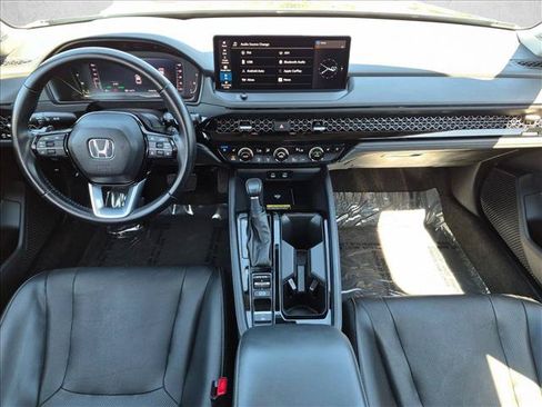 Used 2024 Honda Accord Touring image 17