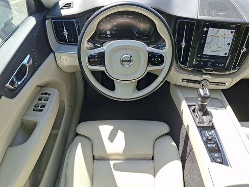 Used 2020 Volvo XC60 T5 Inscription w/ Protection Package Premier AWD/4WD image 12