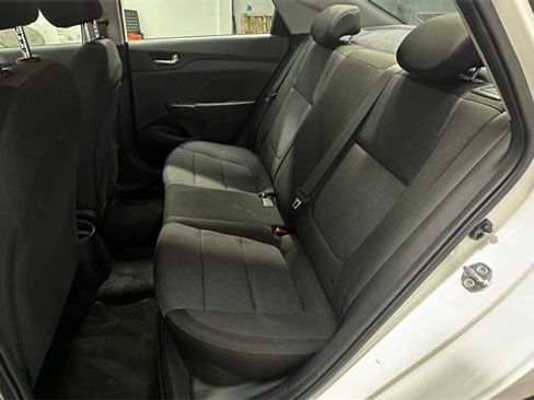 Used 2021 Hyundai Accent SE image 17