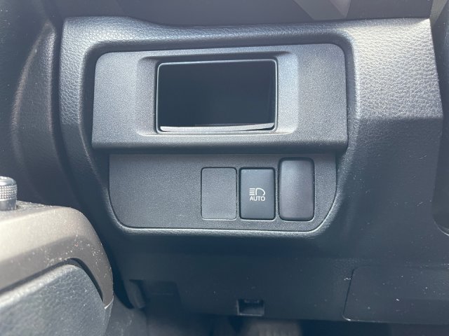 Used 2019 Toyota Tacoma SR5 AWD/4WD image 26