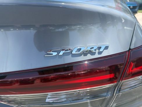 Used 2025 Honda Civic Sport image 8