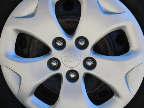 Used 2014 Kia Soul FWD image 17