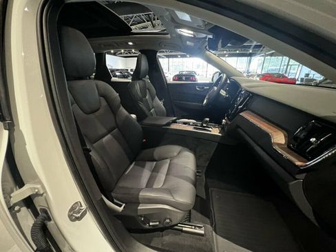 Used 2024 Volvo XC60 B5 Plus w/ Protection Package Premier AWD/4WD image 27