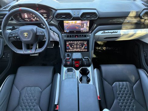 Used 2024 Lamborghini Urus S AWD/4WD image 12