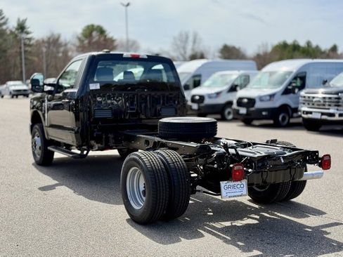 New 2025 Ford F350 XL w/ XL Chrome Package image 6