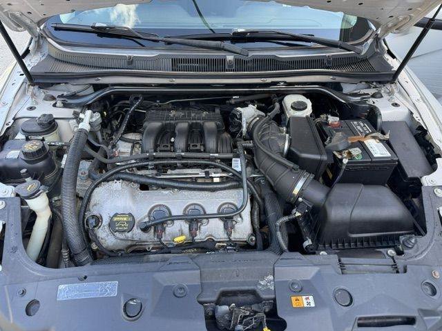 Used 2011 Ford Taurus SEL w/ 201A Rapid Spec Order Code FWD image 8
