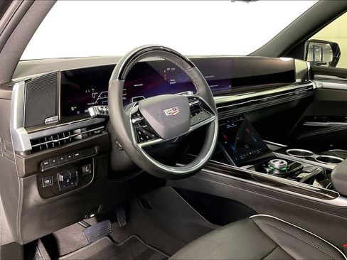 Used 2025 Cadillac Escalade Premium Luxury w/ LPO, Floor Liner Package image 18