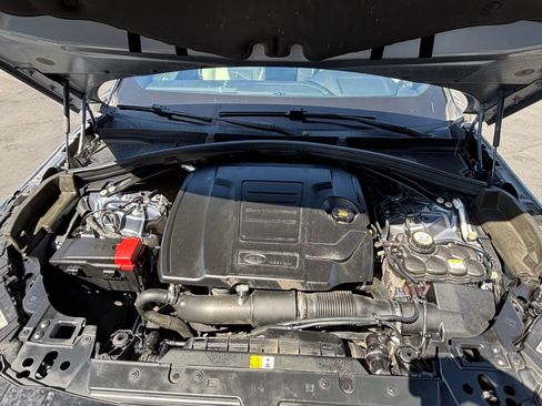 Used 2019 Land Rover Range Rover Velar R-Dynamic SE AWD/4WD image 29