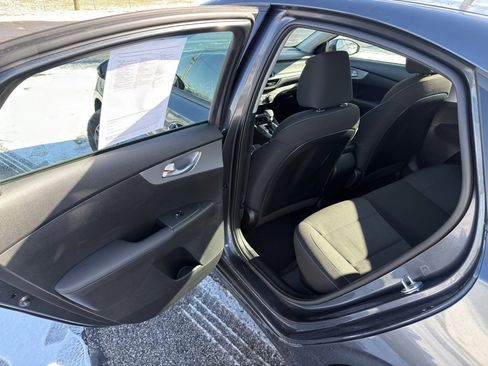 Used 2023 Kia Forte LXS w/ LXS Technology Package image 31