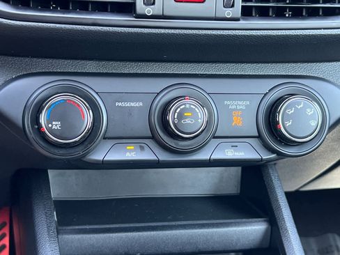 Used 2023 Kia Forte LXS w/ LXS Technology Package image 19