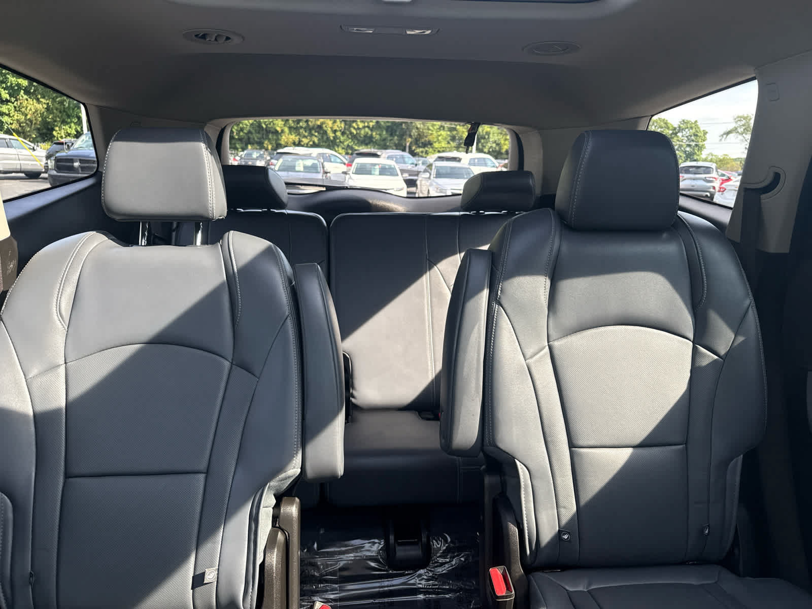 Used 2019 Buick Enclave Essence AWD/4WD image 15