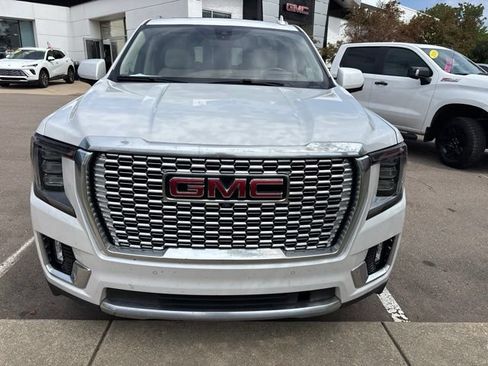 Used 2021 GMC Yukon XL Denali AWD/4WD image 2