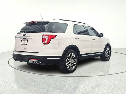 Used 2019 Ford Explorer Platinum AWD/4WD image 7